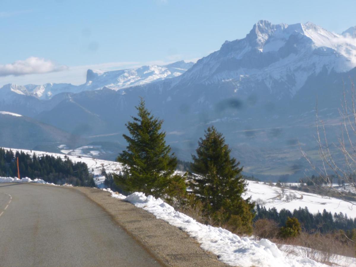 Studio Entier Au Calme Avec Vue Panoramique Exceptionelle A 1500M Lägenhet Comboursiere Exteriör bild